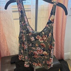American Eagle Outfitters Floral Tank Top - Multicolor